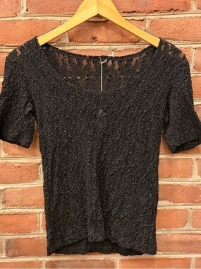 Vintage 1980’s Whimsygoth Black Textured Lace Short-Sleeve Women's Top